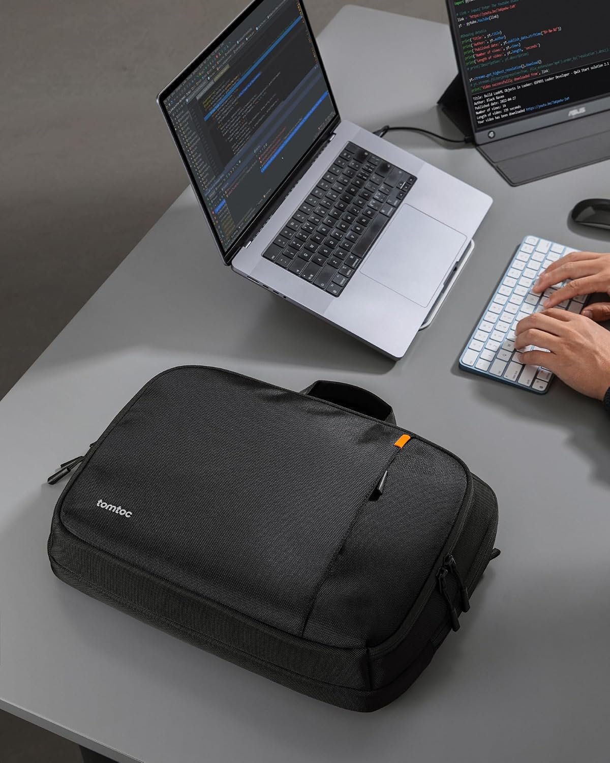 tomtoc 16-inch Dual Compartment Protective Laptop Briefcase for 2 Laptops